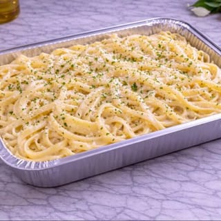Fettuccine Alfredo (Party Tray)